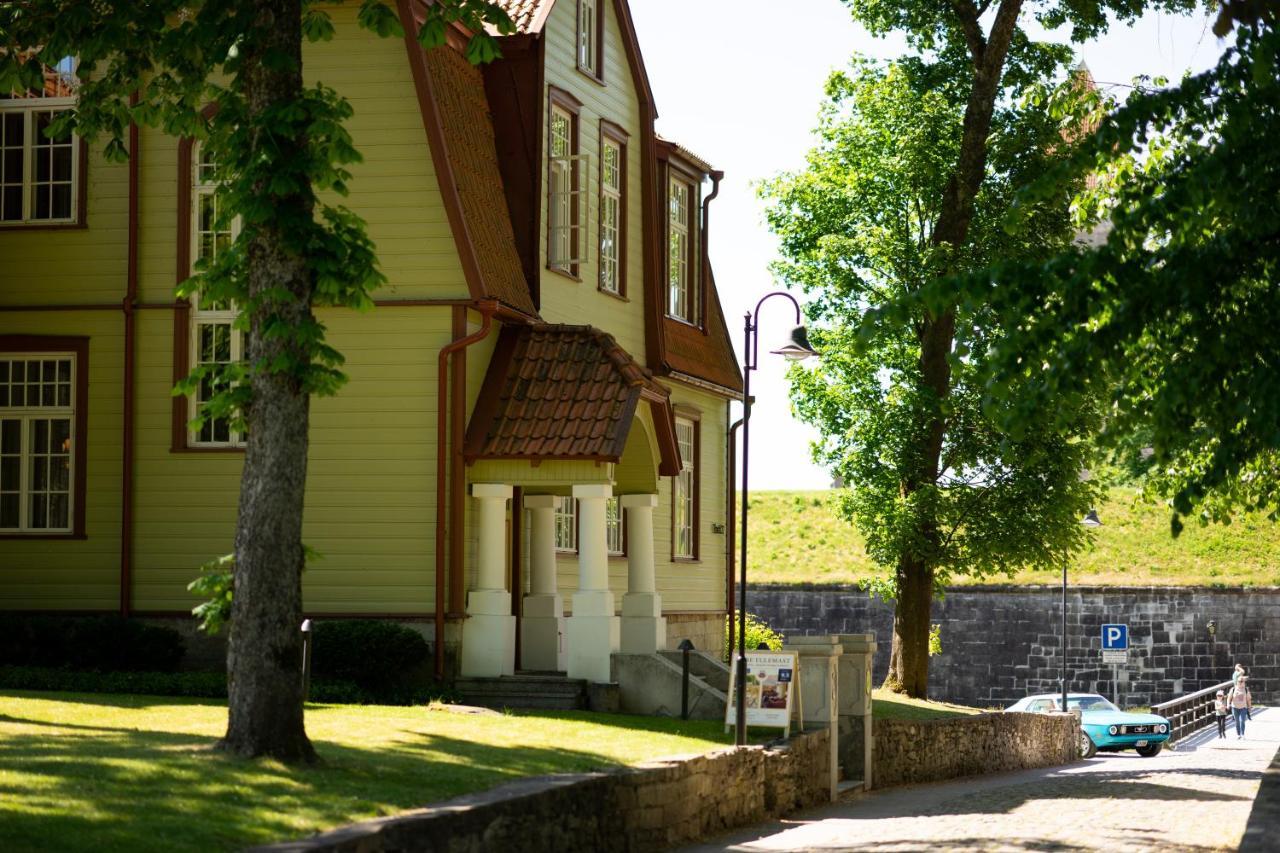 Ekesparre Boutique Hotel Kuressaare Dış mekan fotoğraf